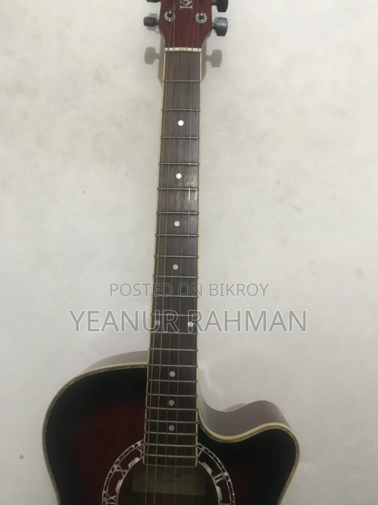 এই গিটার মাত্রো ৪ ব্যবহারিত