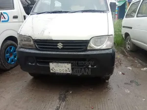 সুজুকি মারুতি ২০১৫ সাদা