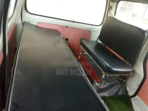সুজুকি মারুতি ২০১৫ সাদা