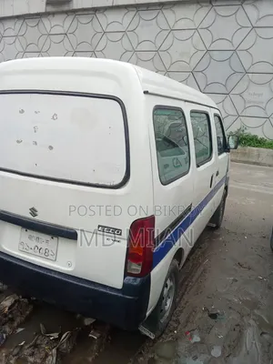 সুজুকি মারুতি ২০১৫ সাদা