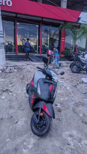 New Hero Pleasure 2026 Black