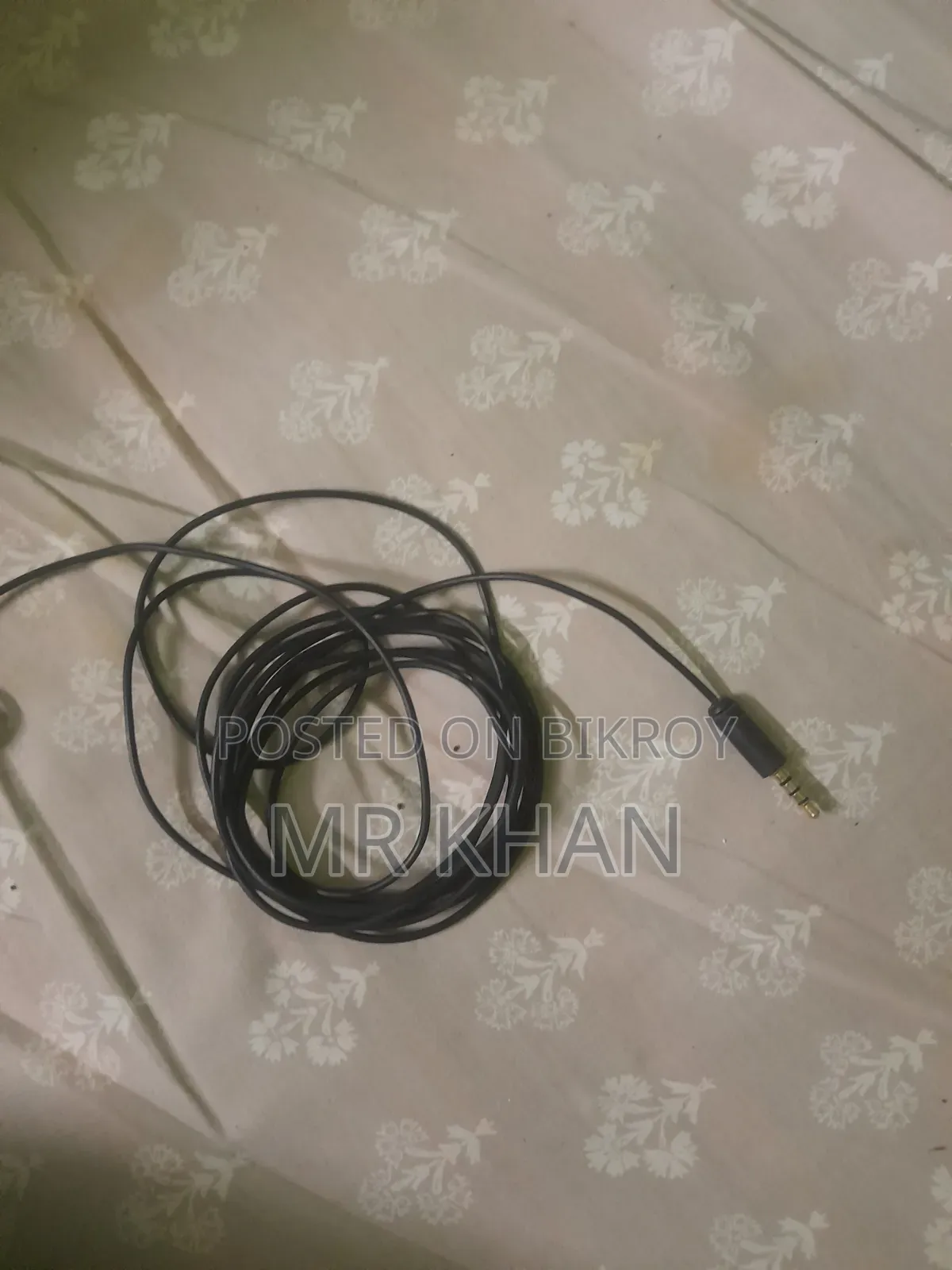 BOYA BY-M1 Lavalier Microphone | Smartphone DSLR Camera Compatible