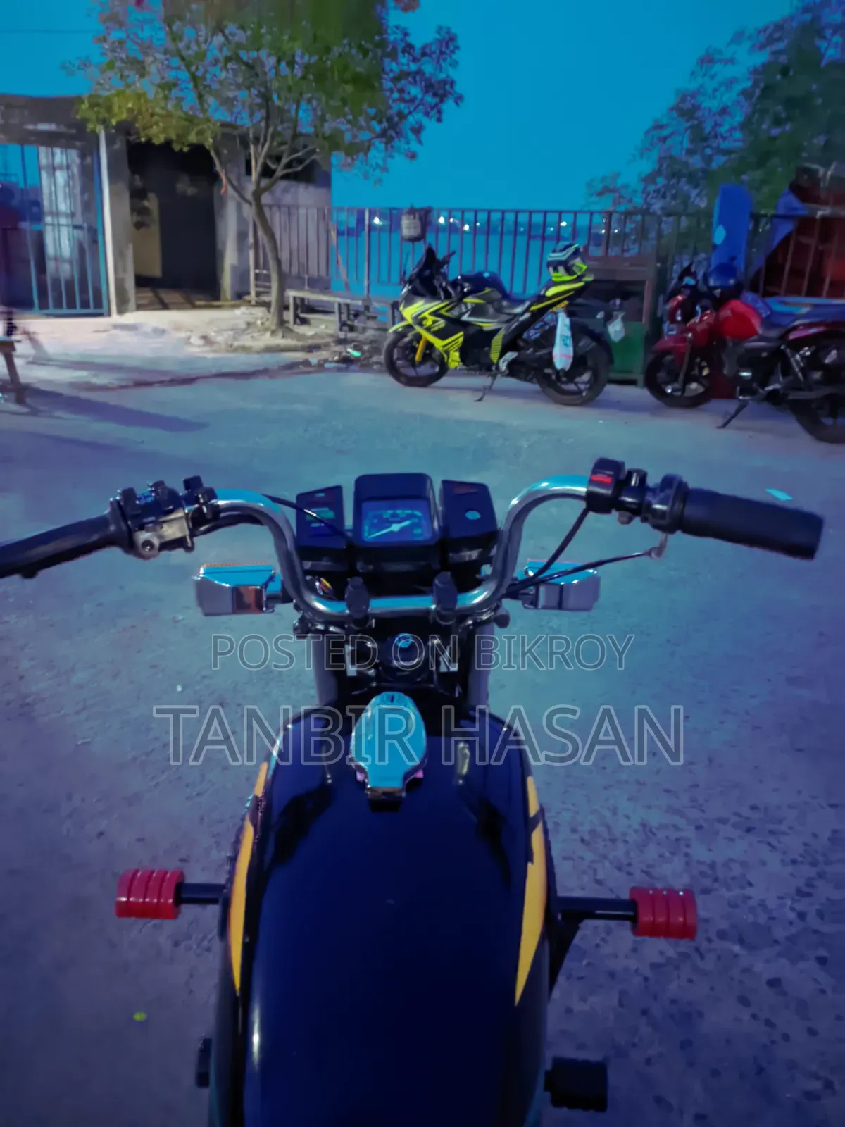 Yamaha 1999 Black