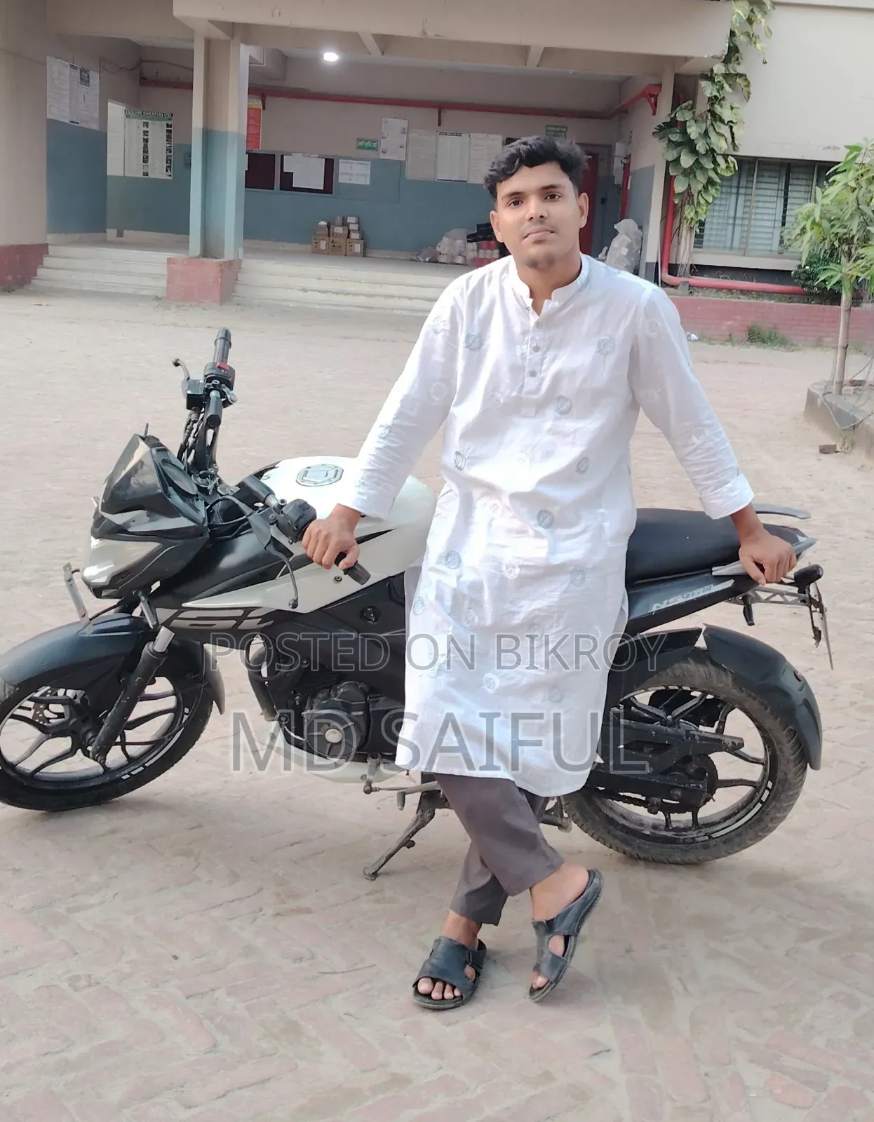 Bajaj Pulsar NS 160 2018 White