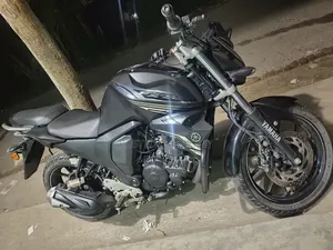 ইয়ামাহা এফজেড ২০২৩ ব্ল্যাক