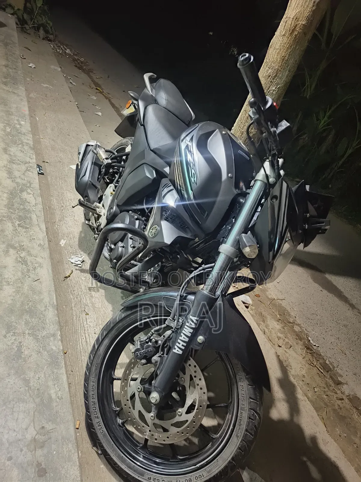 ইয়ামাহা এফজে ২০২৩ কালো
