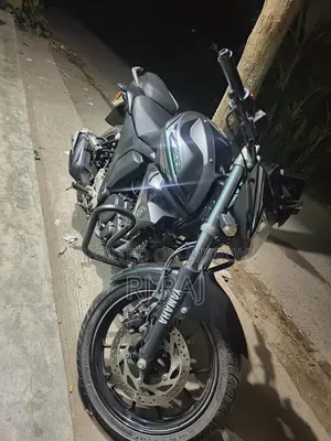 ইয়ামাহা এফজে ২০২৩ কালো