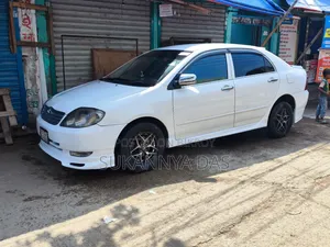 টয়োটা করোল্লা ২০০২ হোয়াইট
