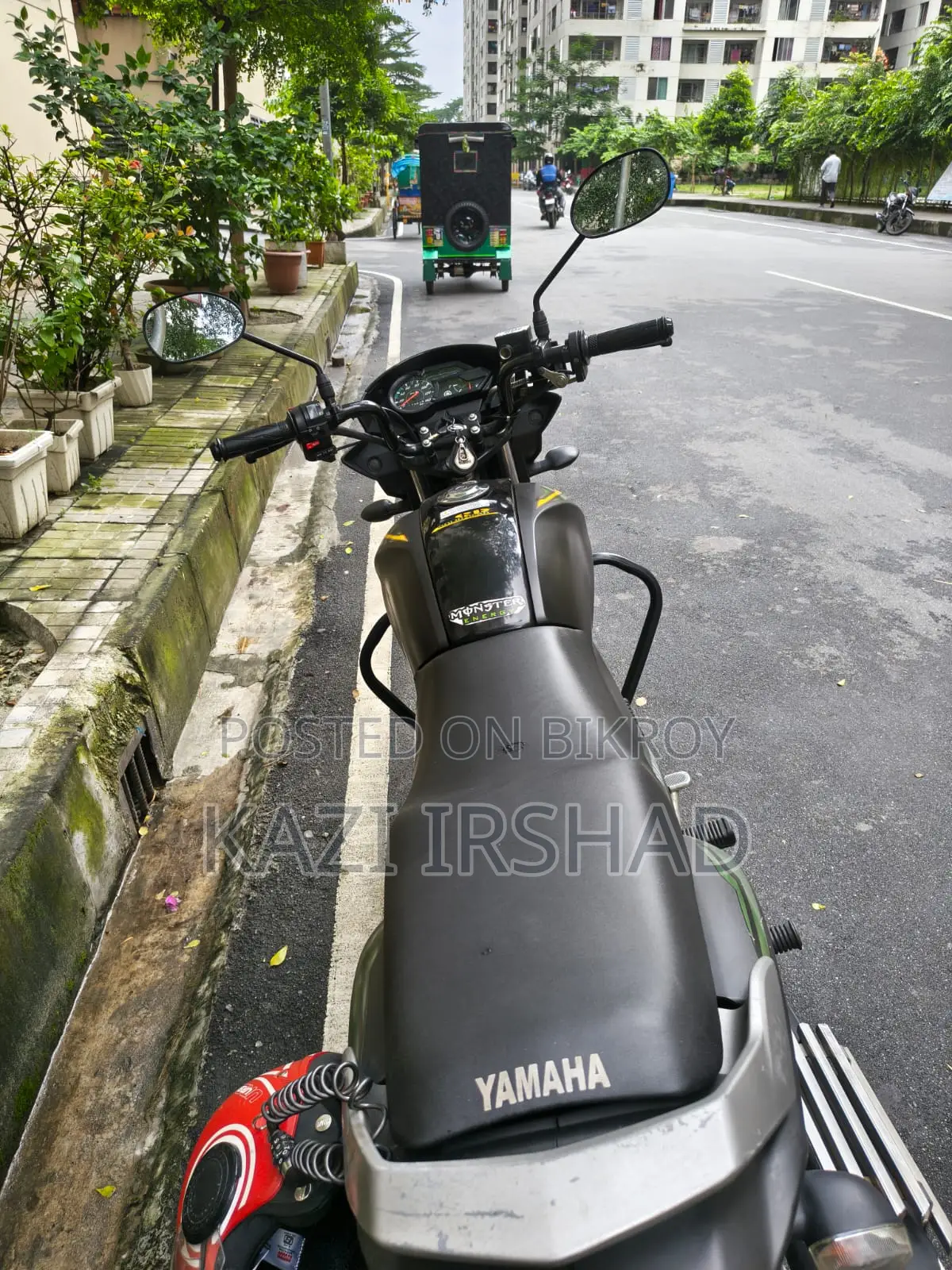 যামাহা স্যালুটো ১২৫ ২০২৪ কালো