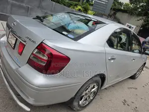 Toyota Premio 1.5 Front-Wheel Drive 2006 Silver