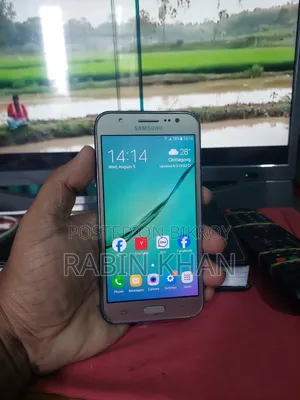 Samsung Galaxy J5 8 GB Gold