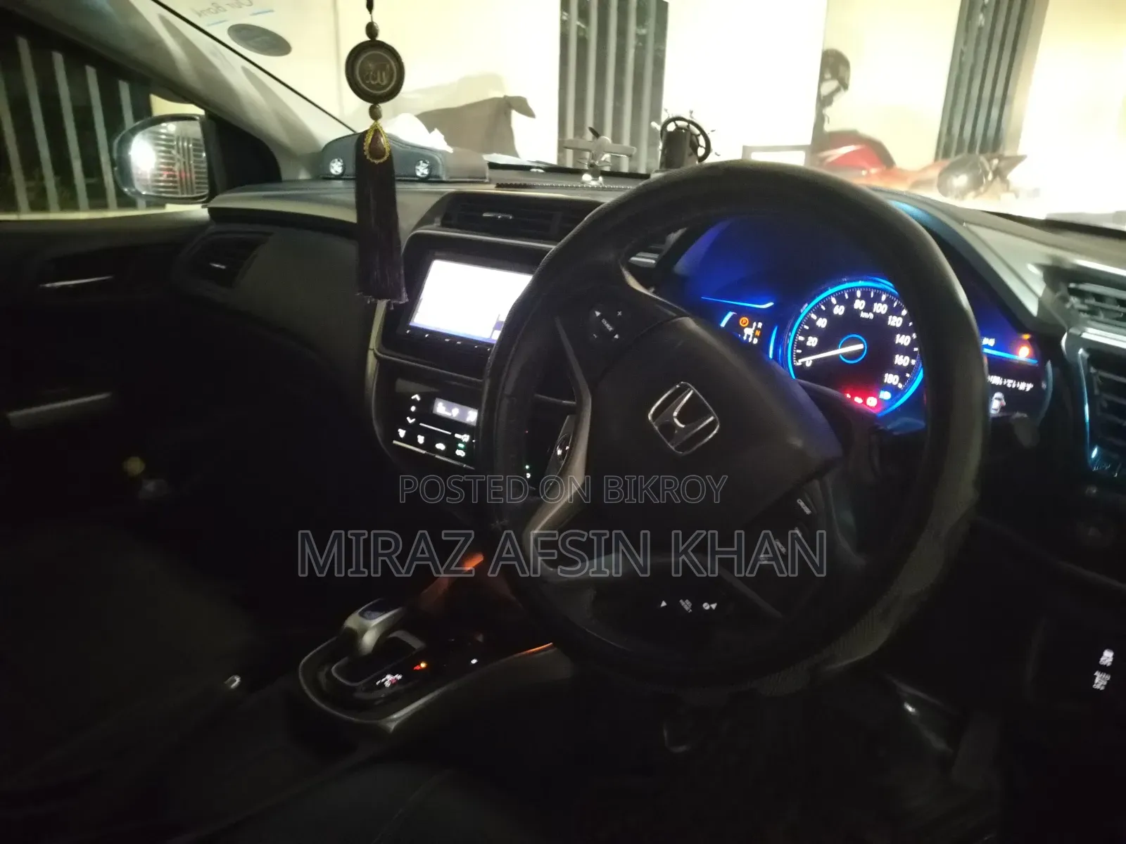 হন্ডা গ্রেস ২০১৬ ব্ল্যাক