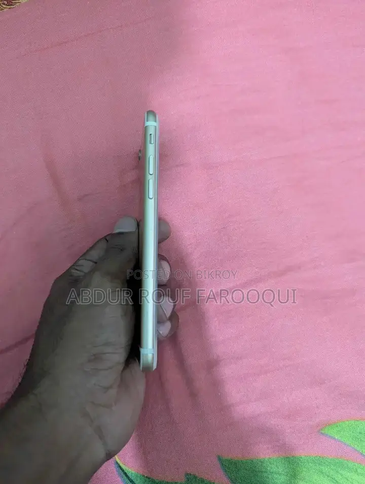 অ্যাপল আইফোন ৬এস ৬৪ জিবি গোল্ড