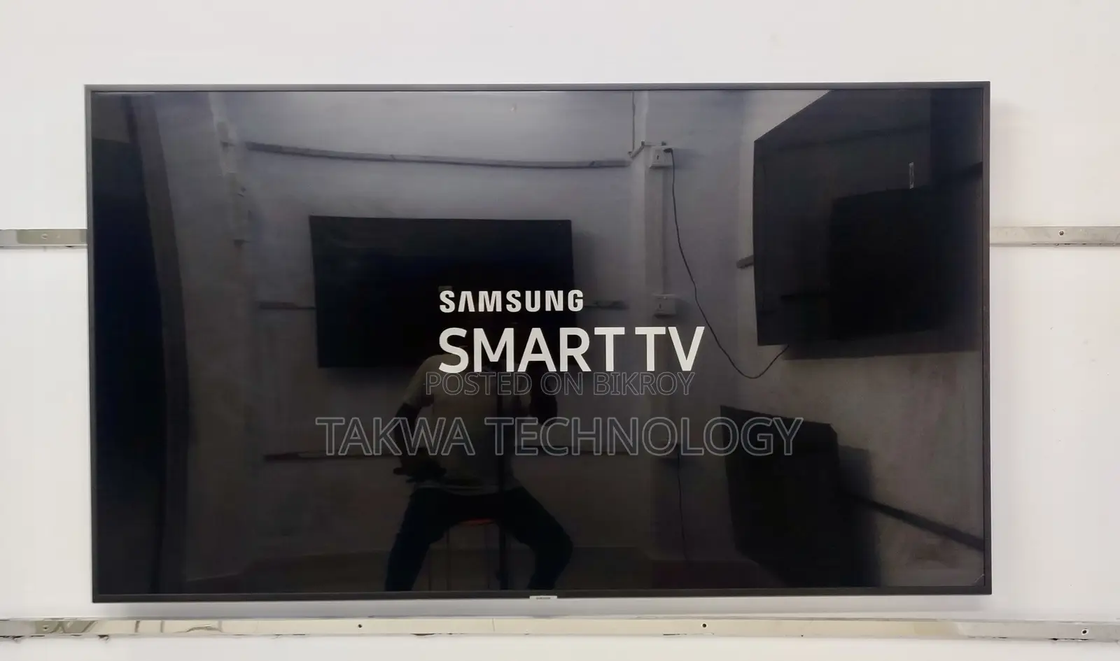 Samaung 65 Inche Smart Ultra UHD Resolution TV