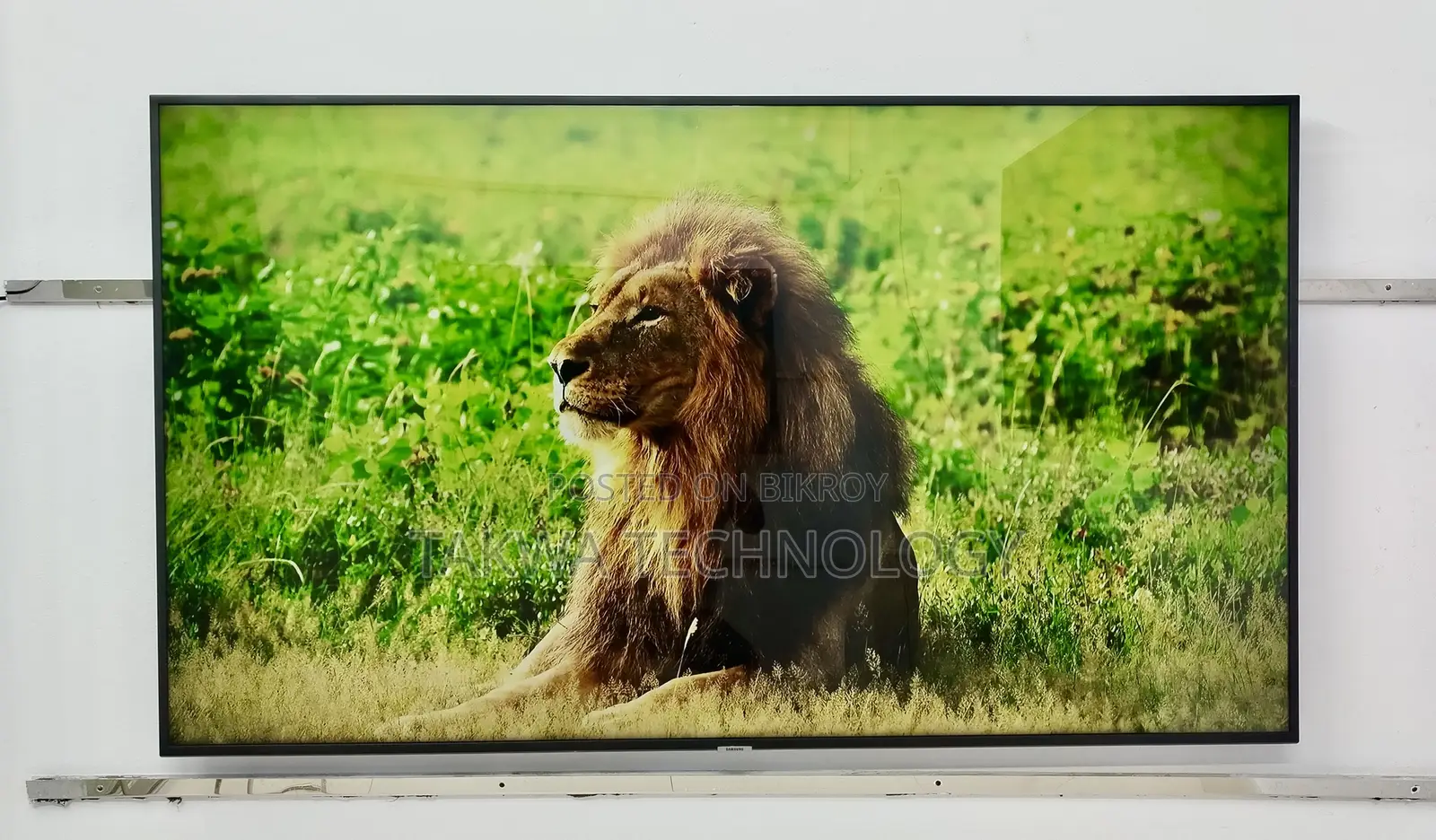 Samaung 65 Inche Smart Ultra UHD Resolution TV
