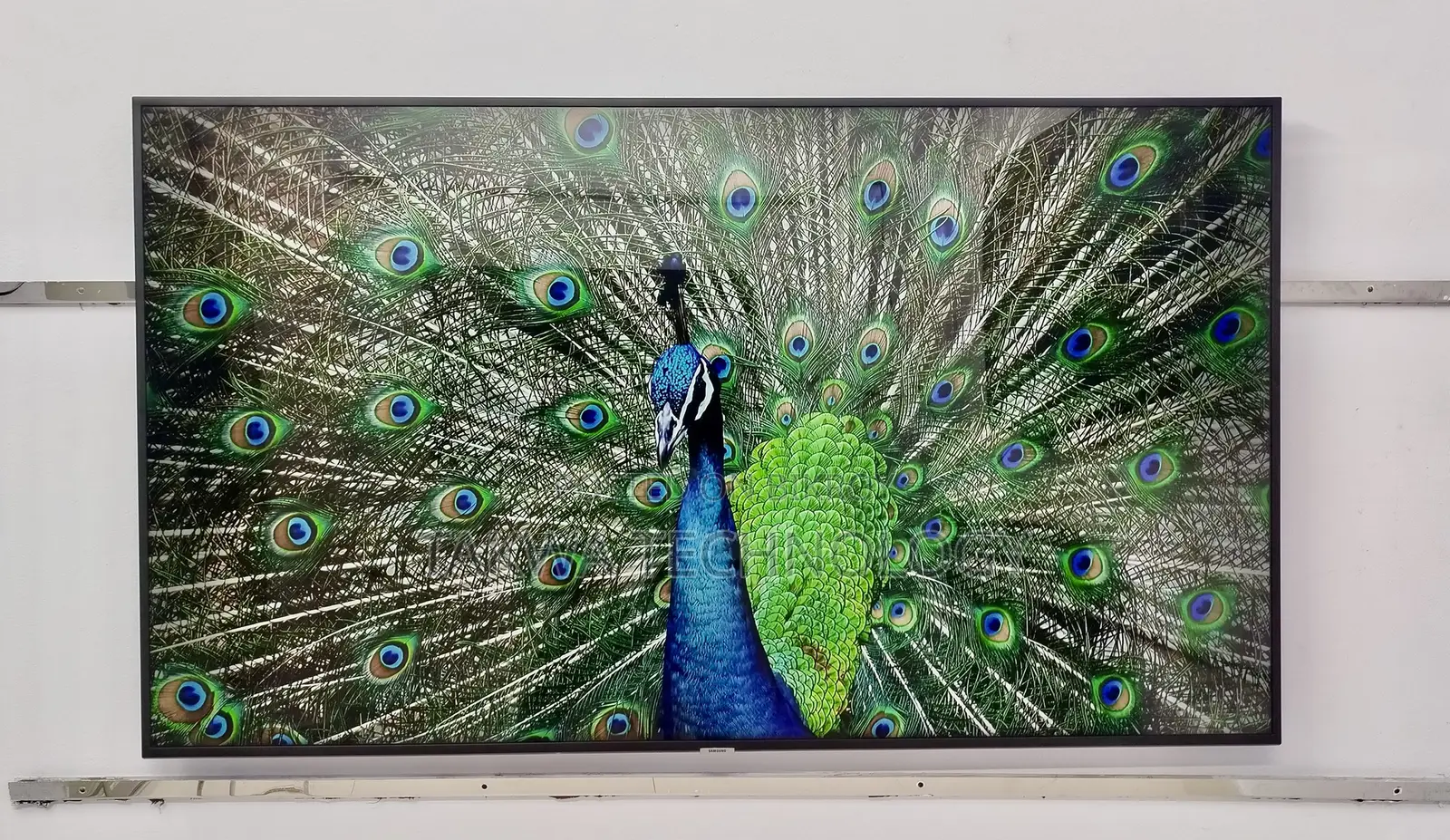 Samaung 65 Inche Smart Ultra UHD Resolution TV