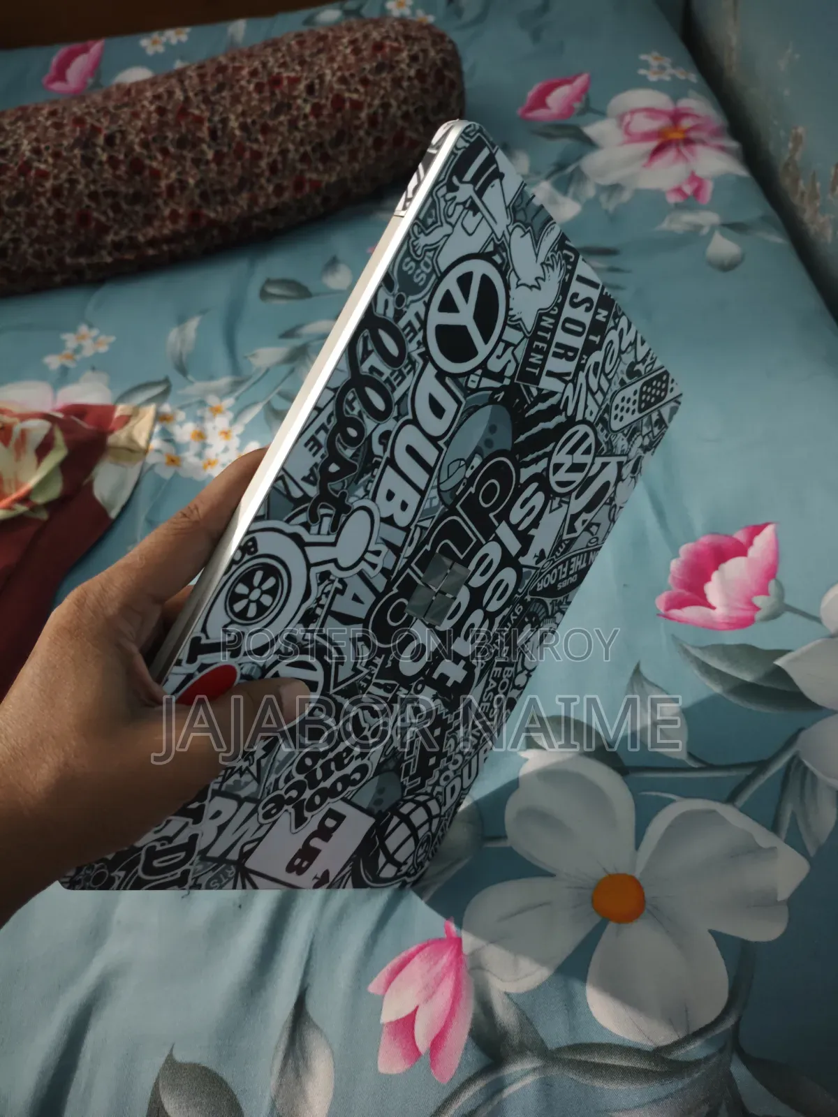 ল্যাপটপ মাইক্রোসফট সারফেস গো ১৬জিবি ইন্টেল কোর আই৫ এসএসডি ২৫৬জিবি