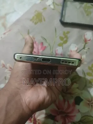 রিয়েলমি ১২ প্রো+ ২৫৬ জিবি রেড