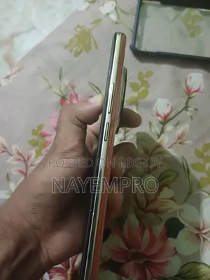 রিয়েলমি ১২ প্রো+ ২৫৬ জিবি রেড