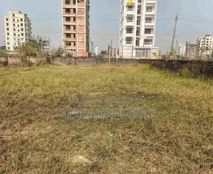 সেক্টর-১৫/ডি এ মেট্রো স্টেশন ৩ কাঠা লেক সাউথ