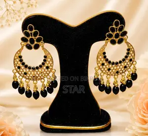প্রিমিয়াম গোল্ডেন চাঁদবালি কানের দুল