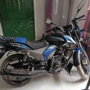 টিভিএস স্ট্রাইকার ১২৫ ২০১৮ ব্ল্যাক
