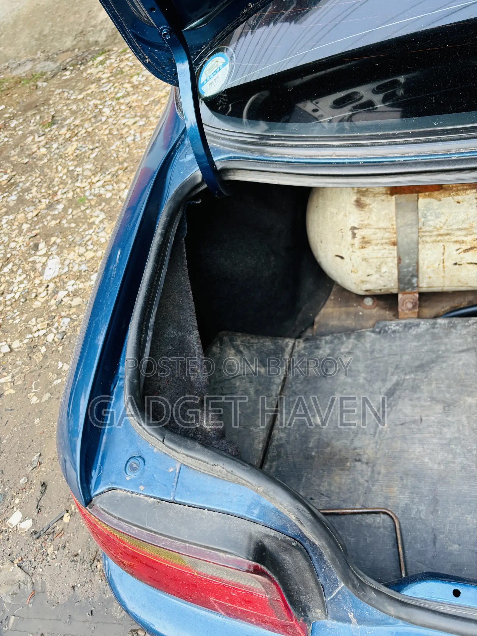 Toyota Carina 1.5 Front Wheel Drive Sedan 1996 Blue