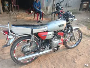 Yamaha 1983 White
