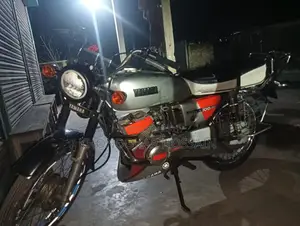 Yamaha 1983 White