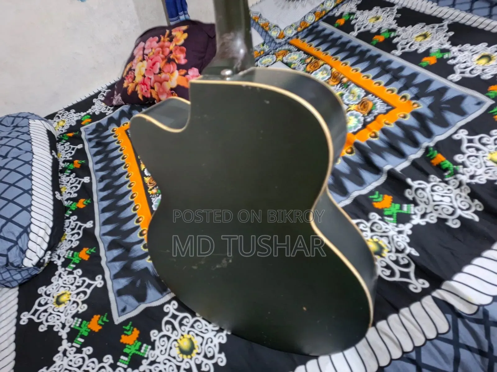 Signature Guitar Second Hand