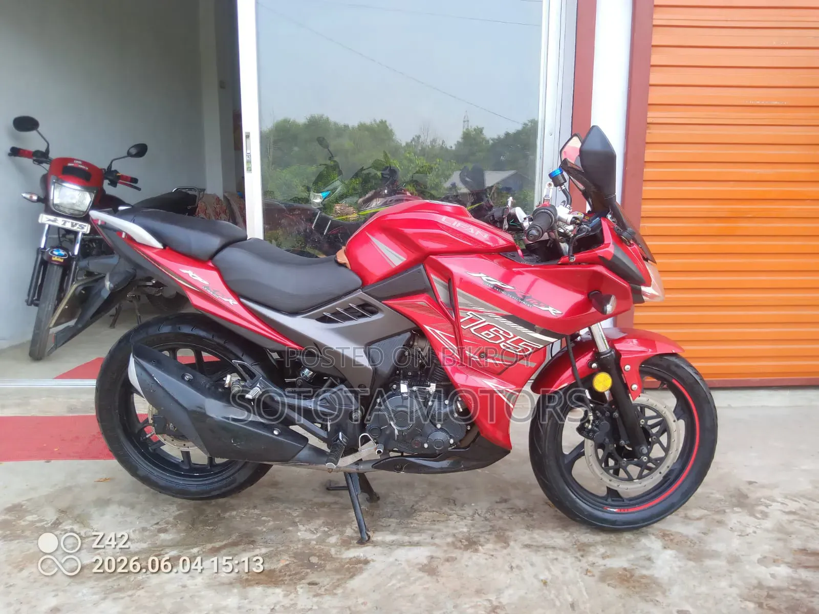 Lifan 2020 Red