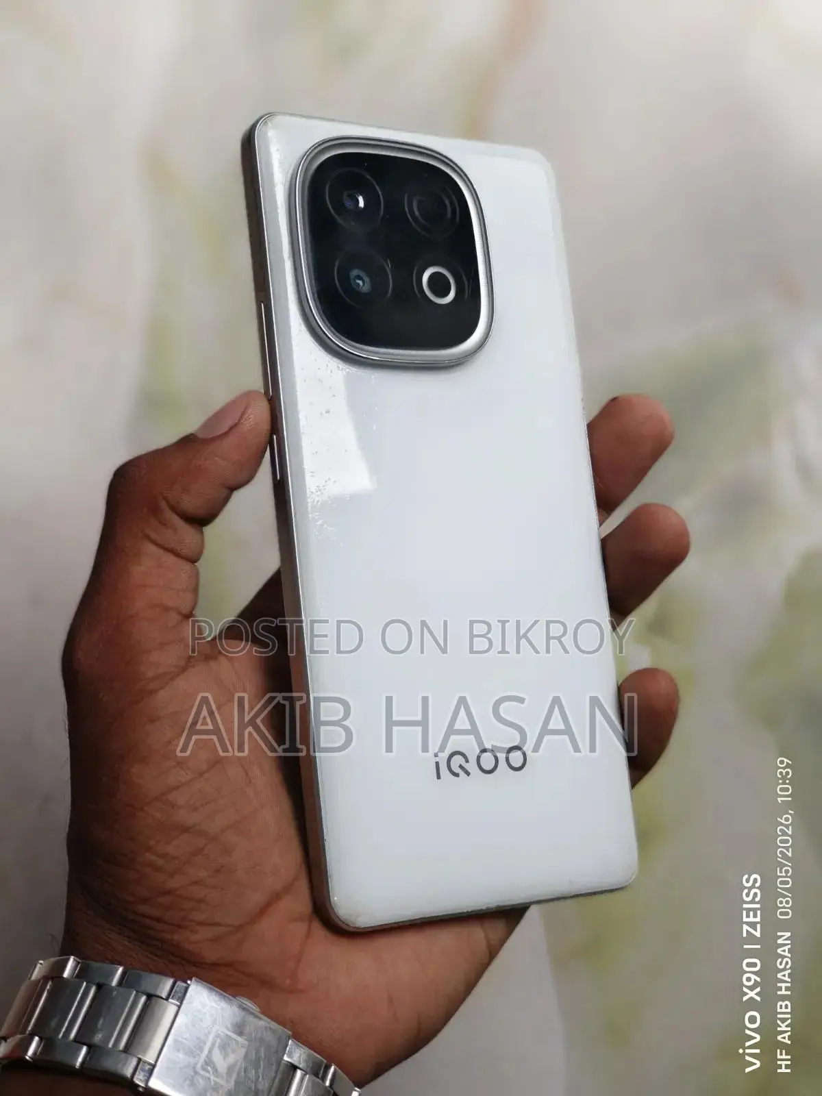 আইকিউও জেড১০ ২৫৬ জিবি হোয়াইট