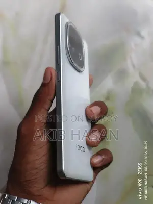 আইকিউও জেড১০ ২৫৬ জিবি হোয়াইট