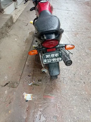 বাজাজ প্লাটিনা ১০০ ২০১৮ রেড