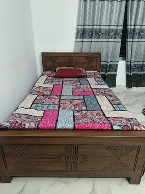 4 Feet by 7 Feet Bed With Mattress