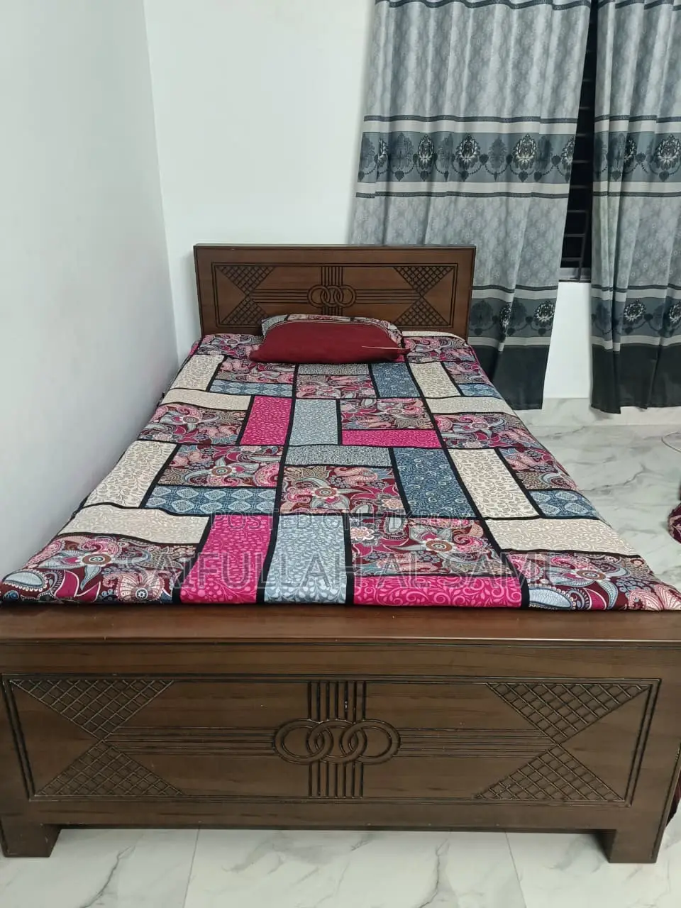 4 Feet by 7 Feet Bed With Mattress