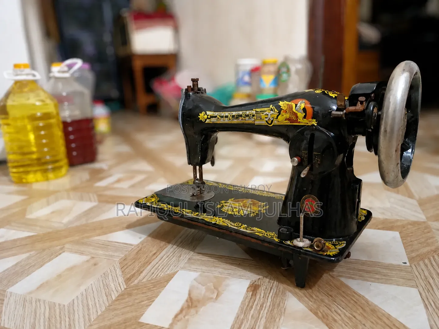 Singer Brand Sewing Machine ব্যবহারিত সেলাই মেশিন।