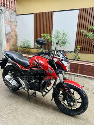 হোন্ডা হর্নেট ২০২০ লাল