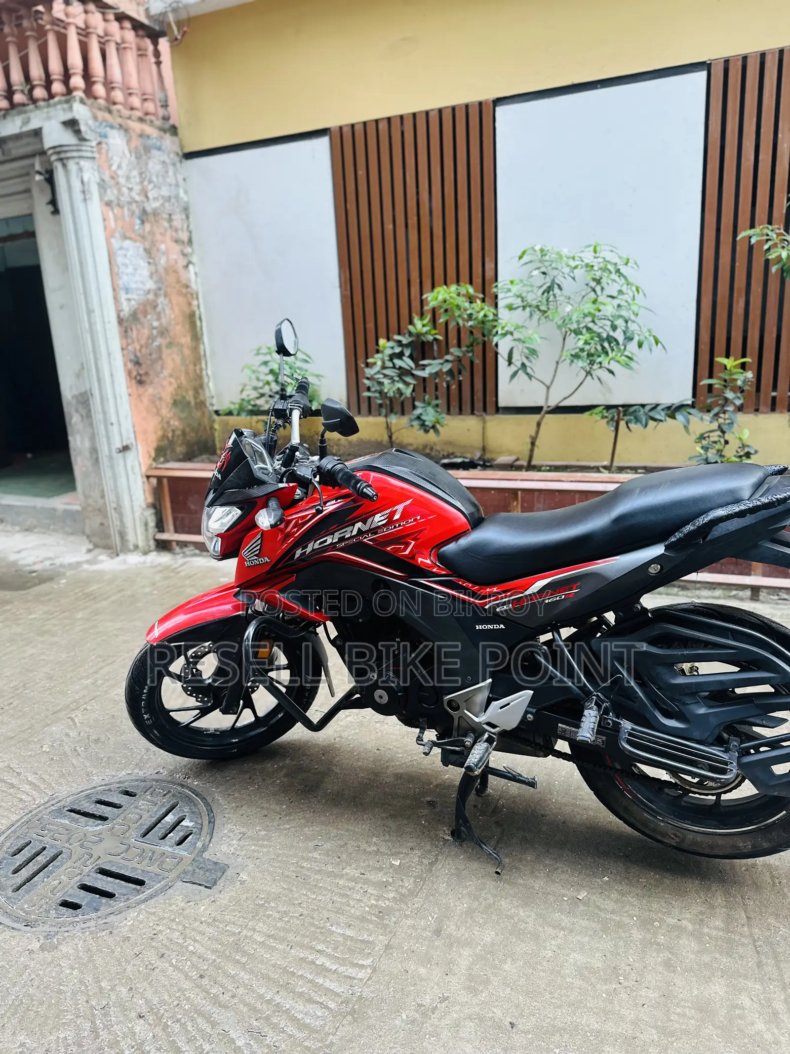 হোন্ডা হর্নেট ২০২০ লাল