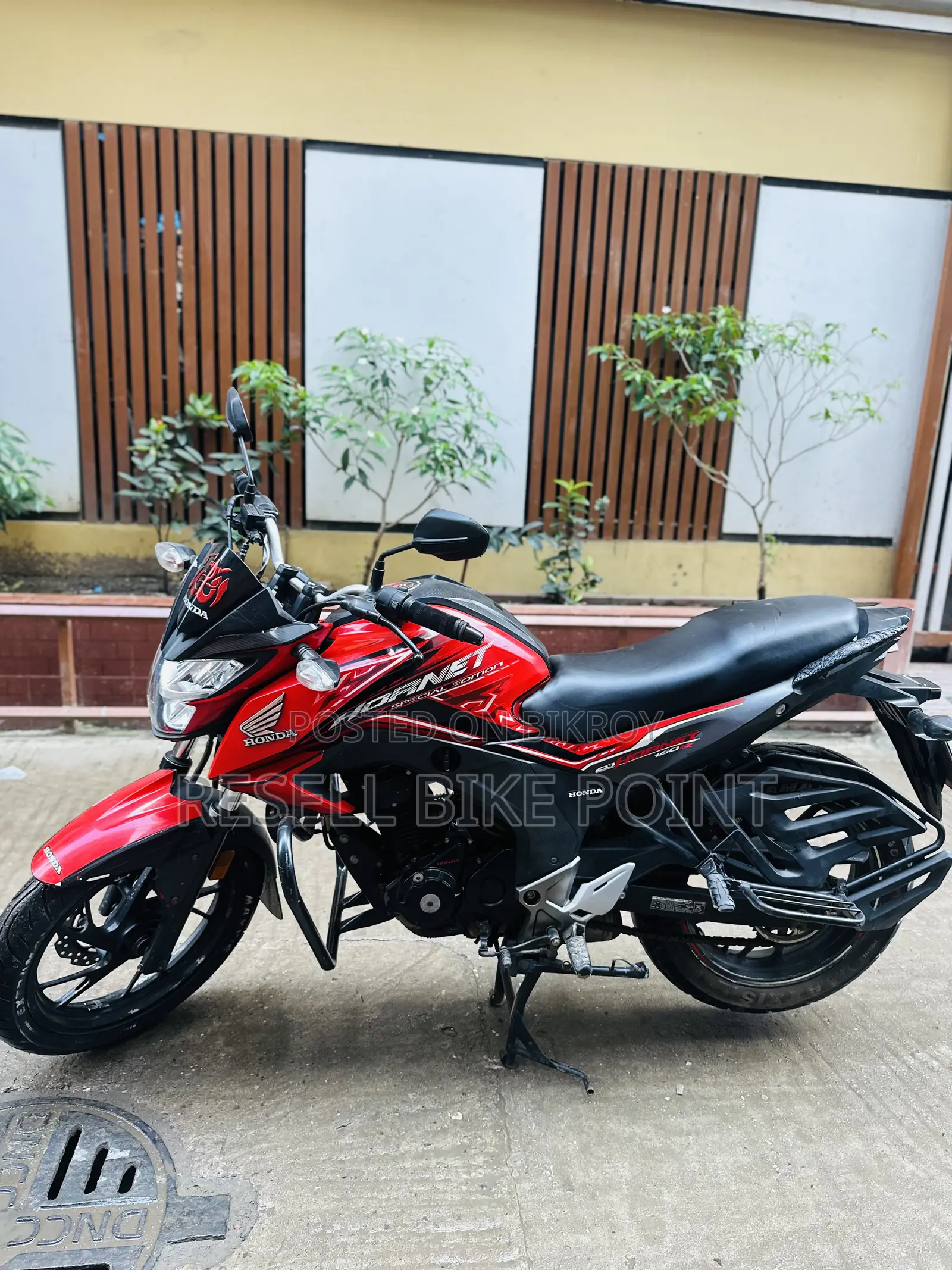 হোন্ডা হর্নেট ২০২০ লাল