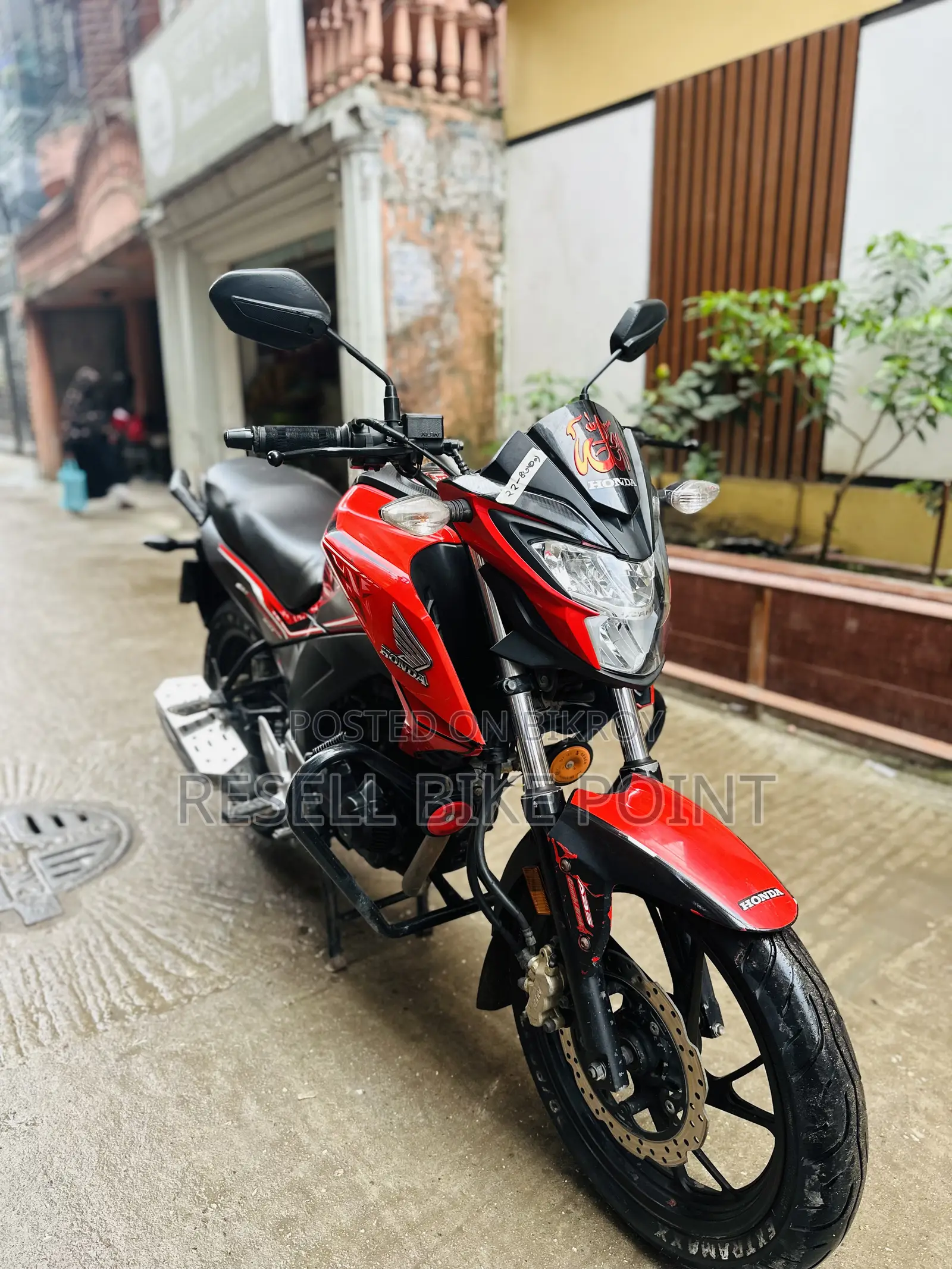 হোন্ডা হর্নেট ২০২০ লাল