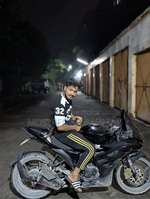 সুজুকি জিক্সার ২০১৮ কালো