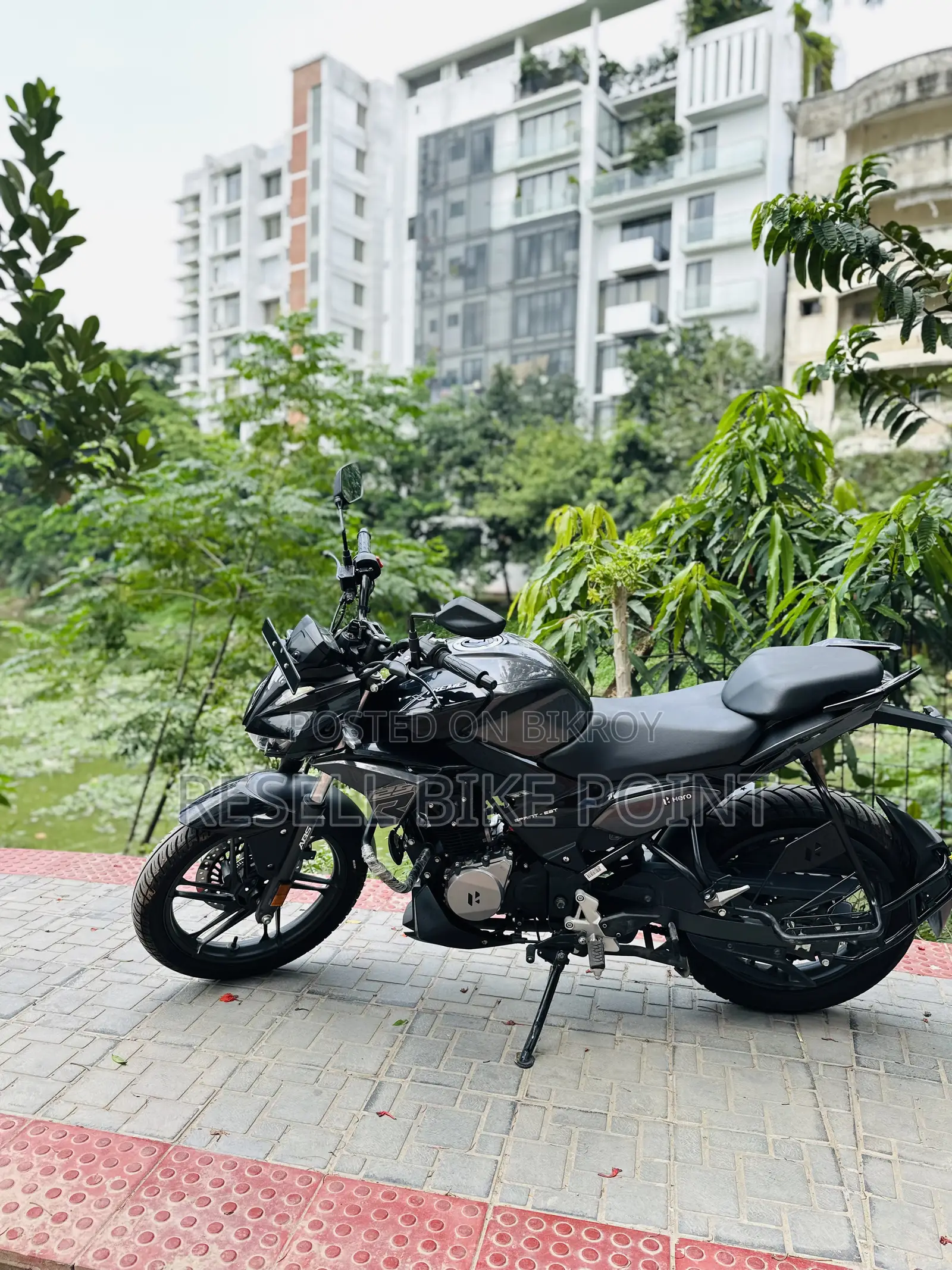 Hero Xtreme 125R 2025 Black