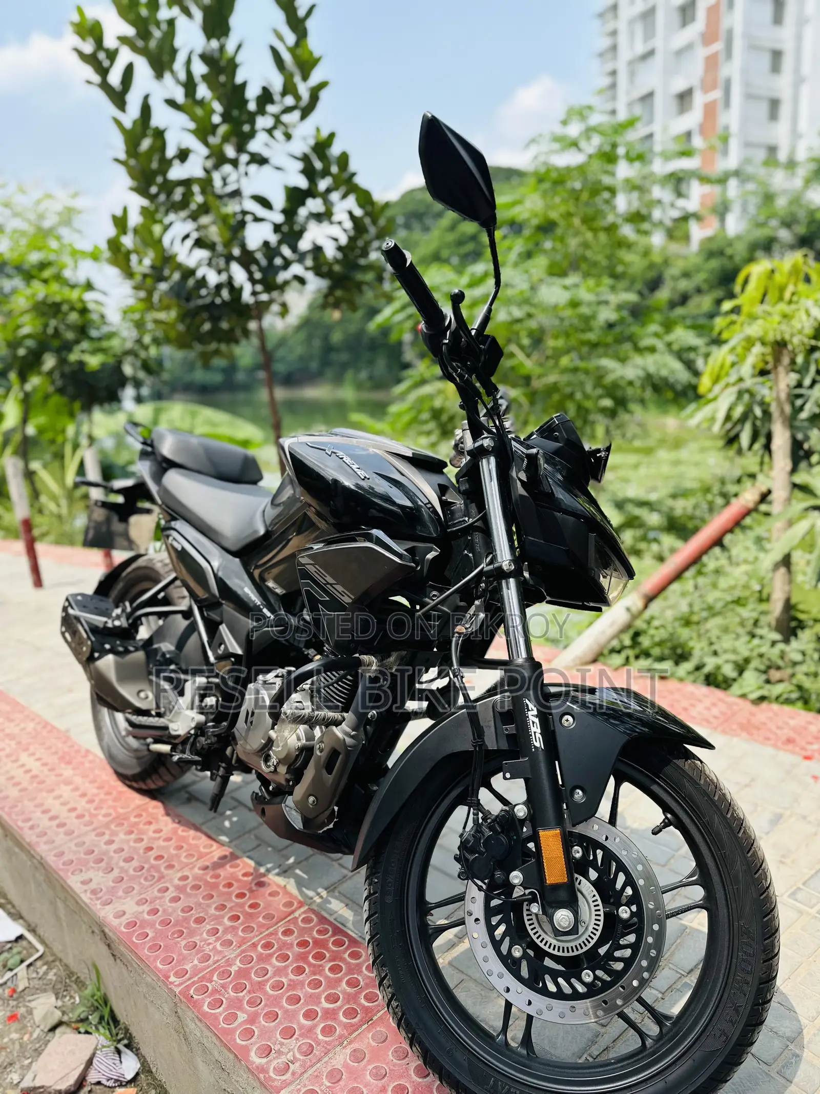 Hero Xtreme 125R 2025 Black