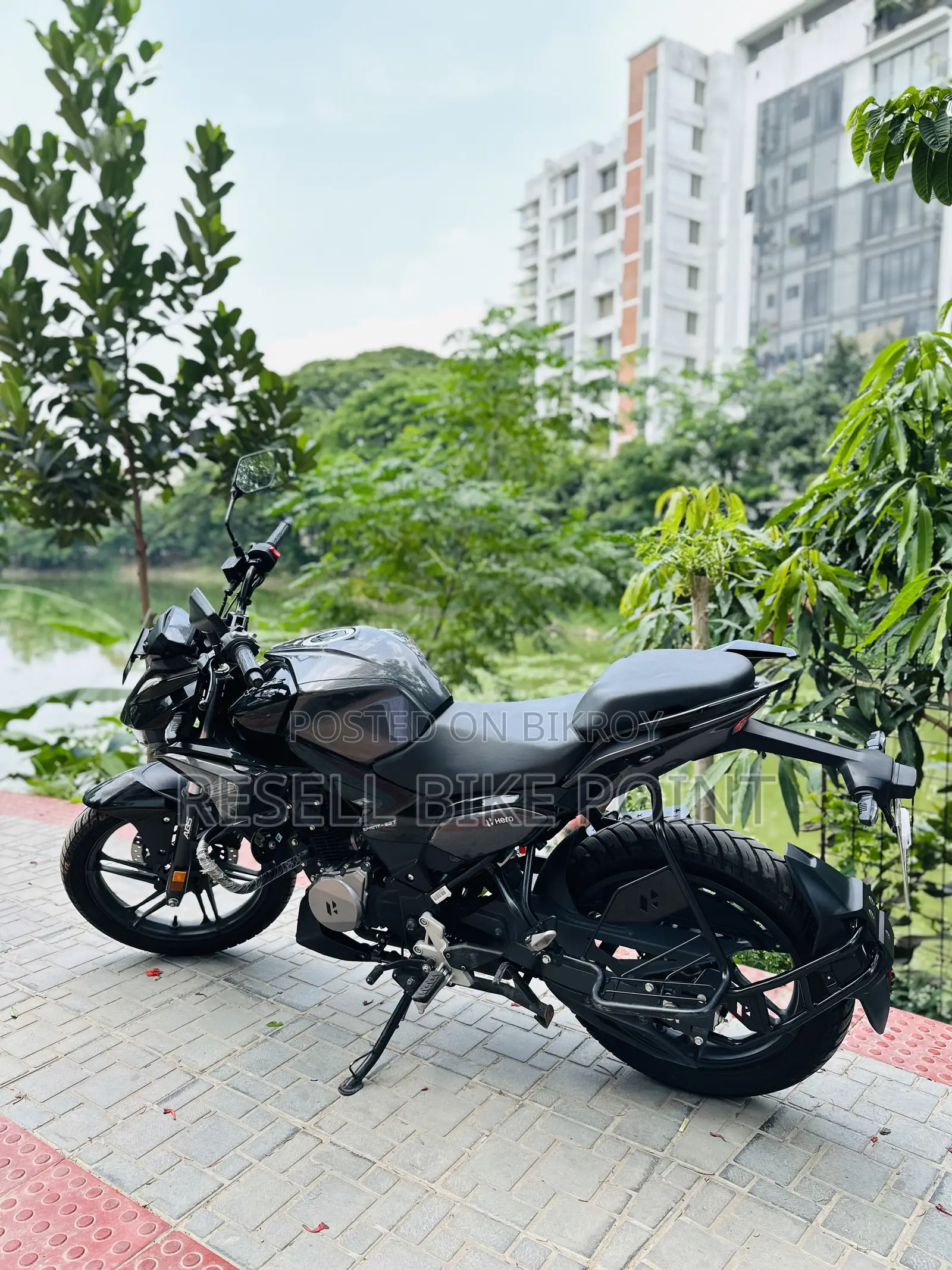 Hero Xtreme 125R 2025 Black