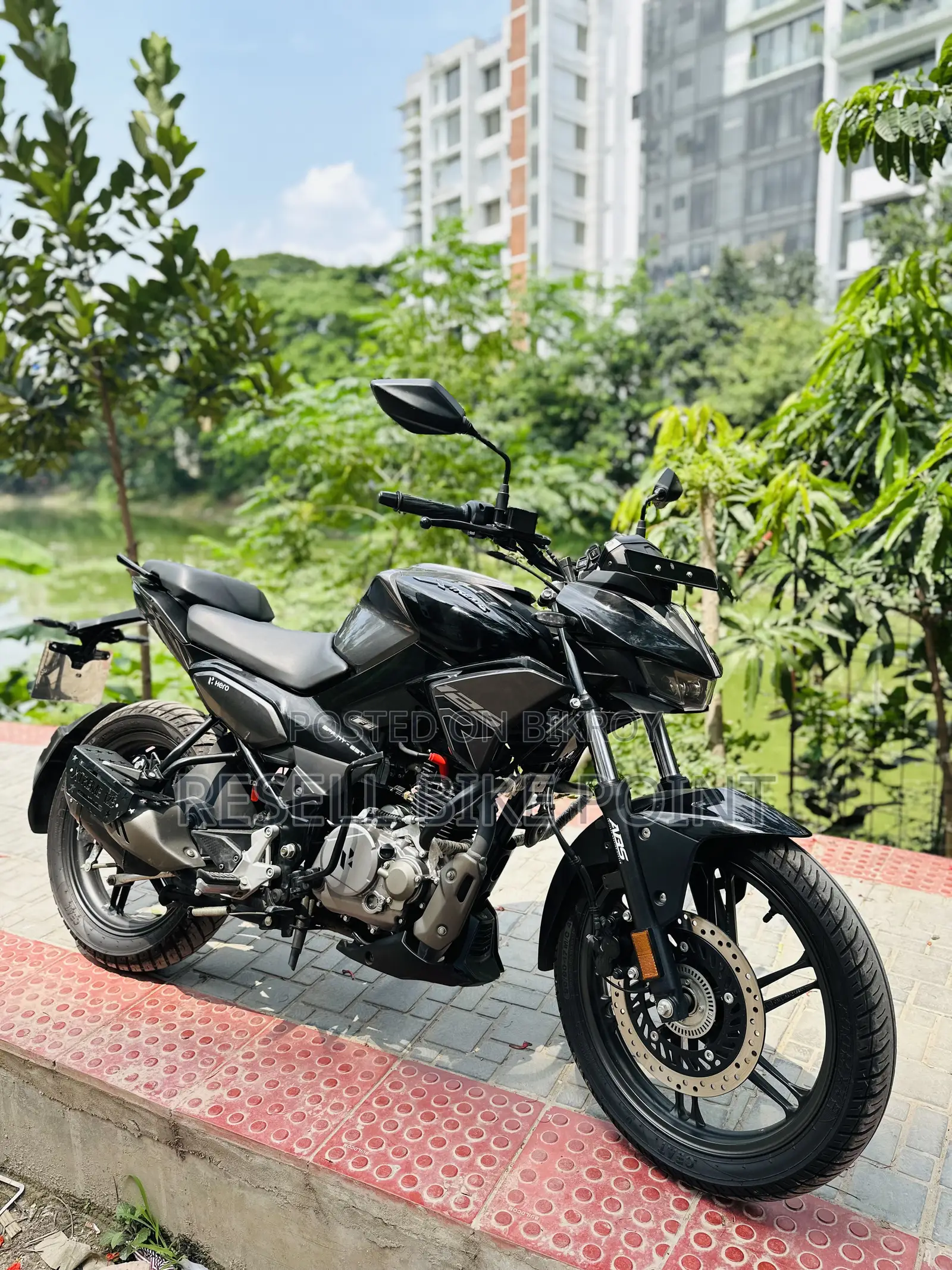 Hero Xtreme 125R 2025 Black