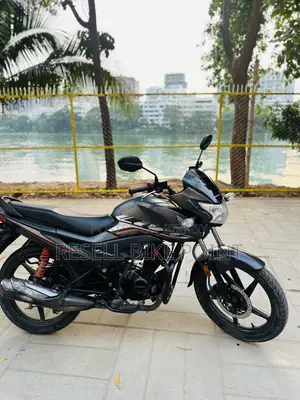 হোন্ডা লিভো ২০২২ গ্রে