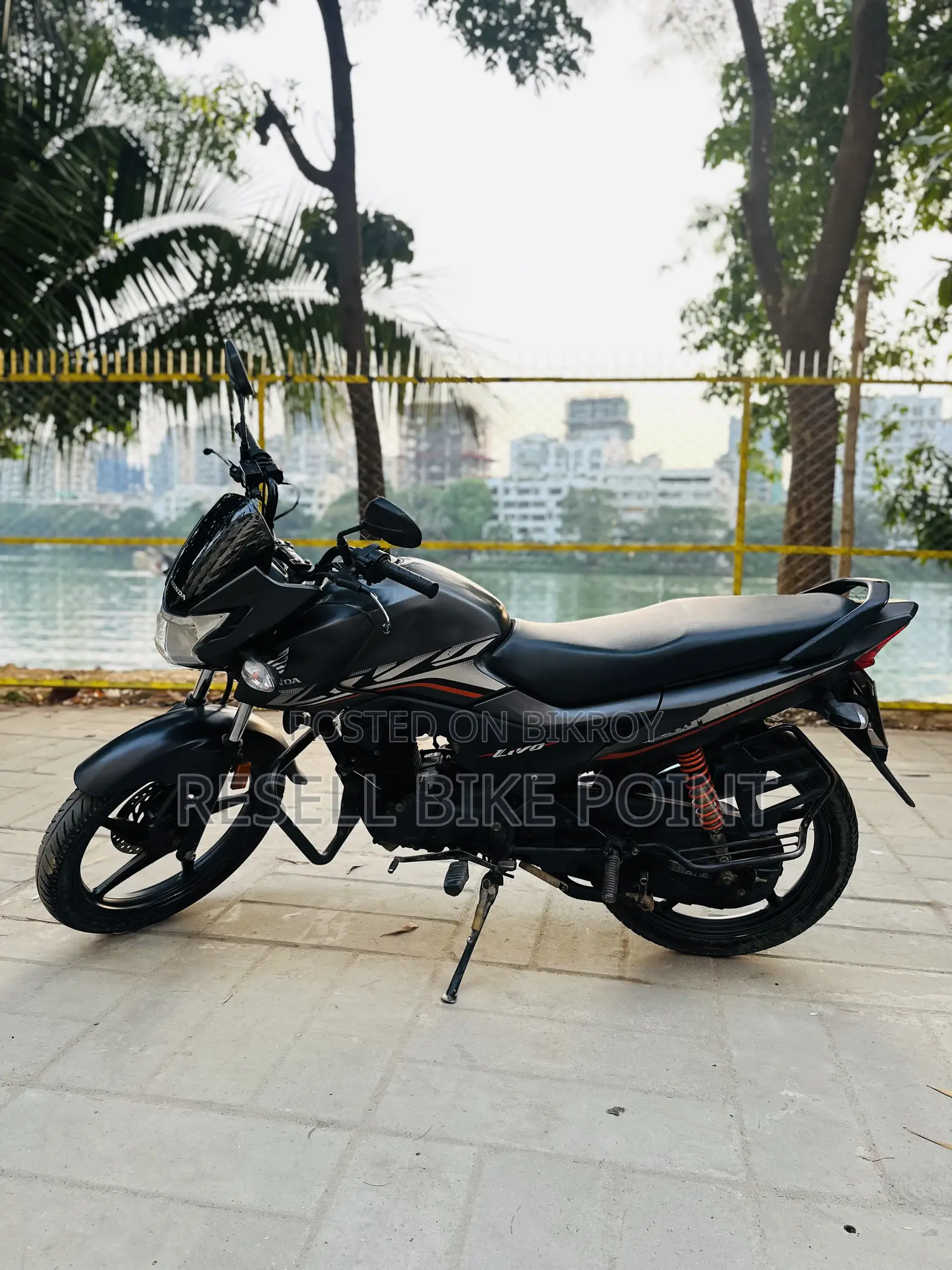 হোন্ডা লিভো ২০২২ গ্রে