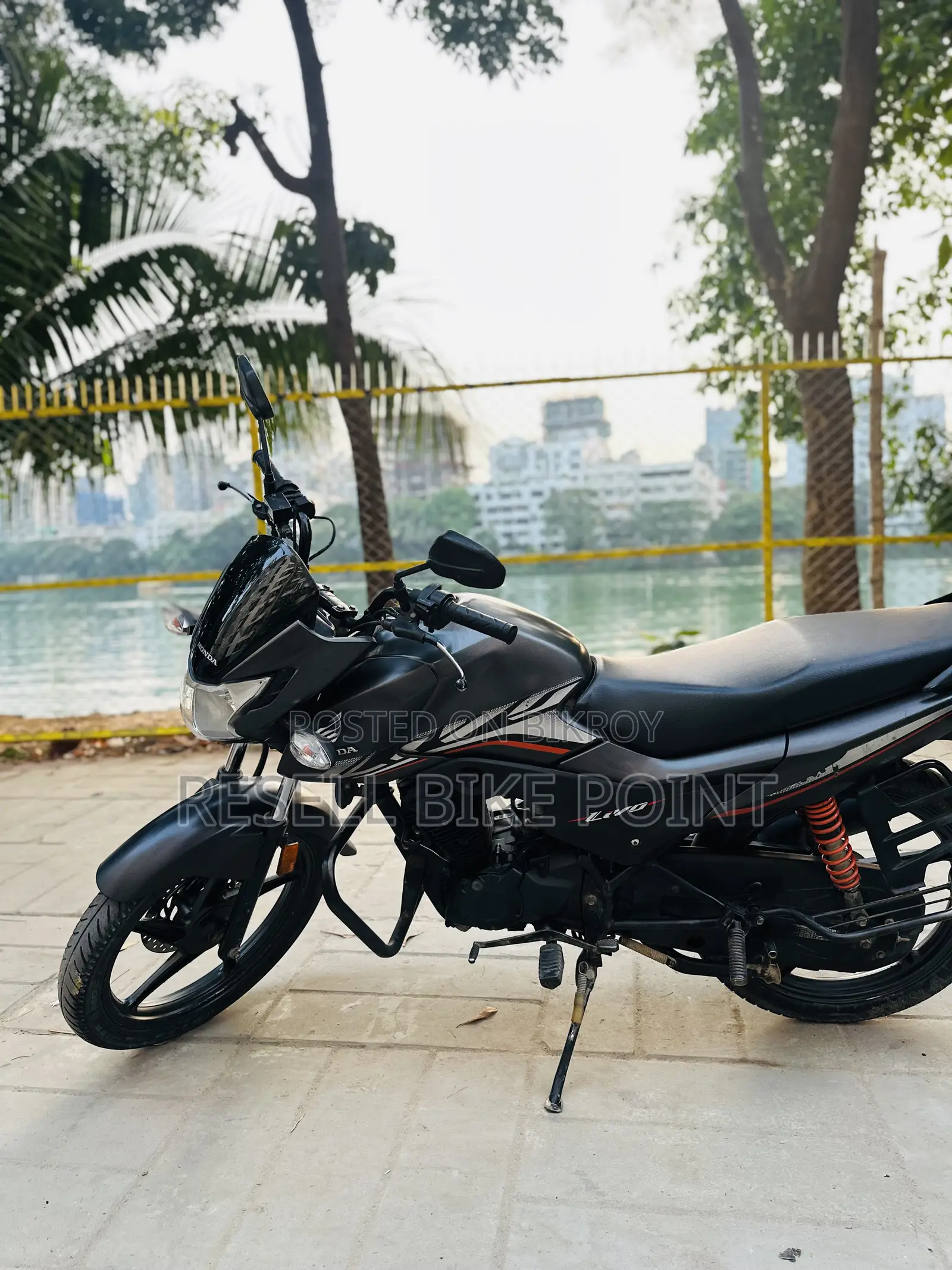 হোন্ডা লিভো ২০২২ গ্রে