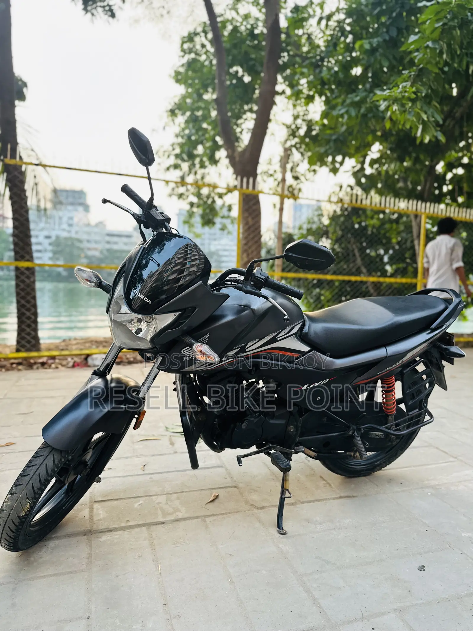 হোন্ডা লিভো ২০২২ গ্রে